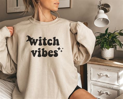 Heavy thighs witch vibes pullover